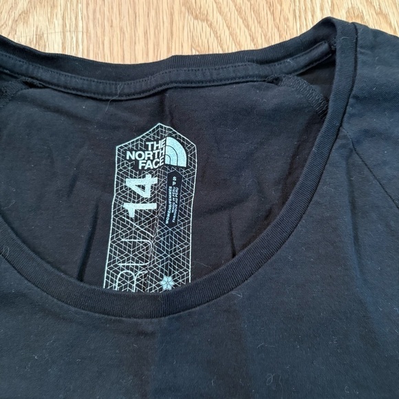 The North Face Womens RU 14 Sochi Olympics World Flag Cotton Black T-Shirt Small - Picture 3 of 4